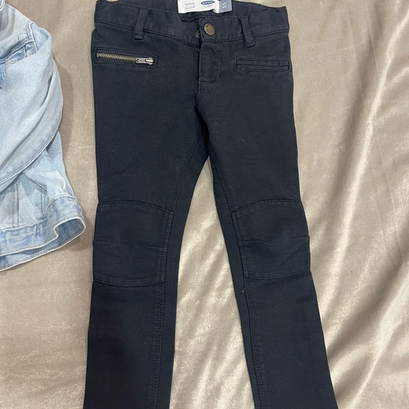 Old Navy Light Blue Jean Jacket with Black Pants - Picture 5 of 8